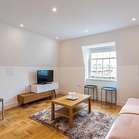 Modern And Stylish Apartment In West Kensington Londres Exterior foto