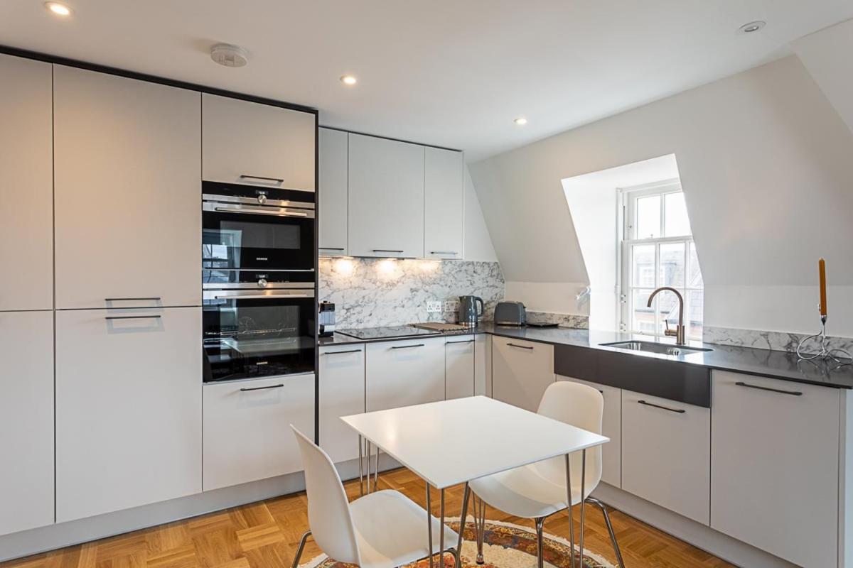 Modern And Stylish Apartment In West Kensington Londres Exterior foto